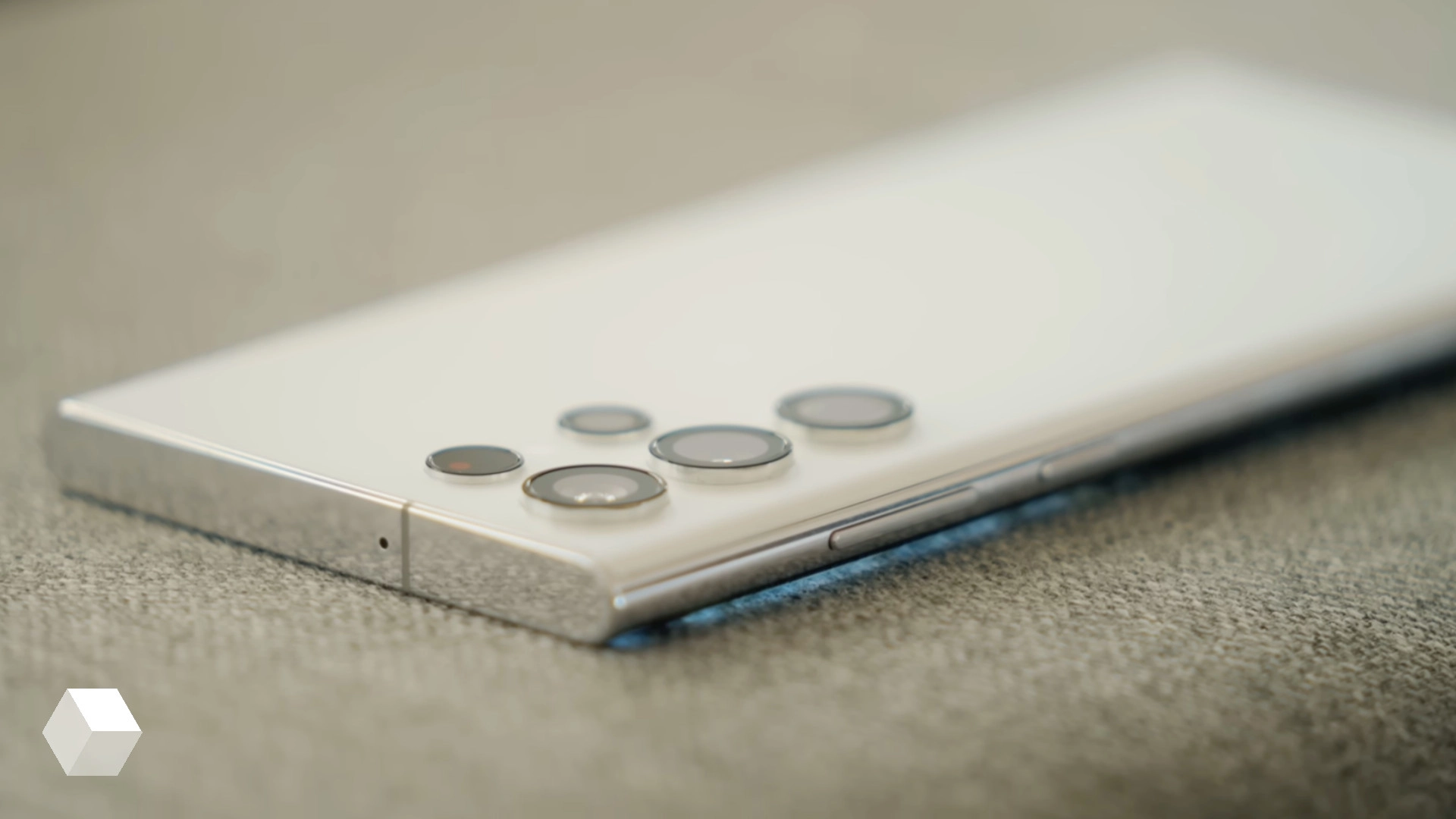 Google обнаружила 18 уязвимостей в чипах Samsung. Они в том числе угрожают смартфонам Pixel