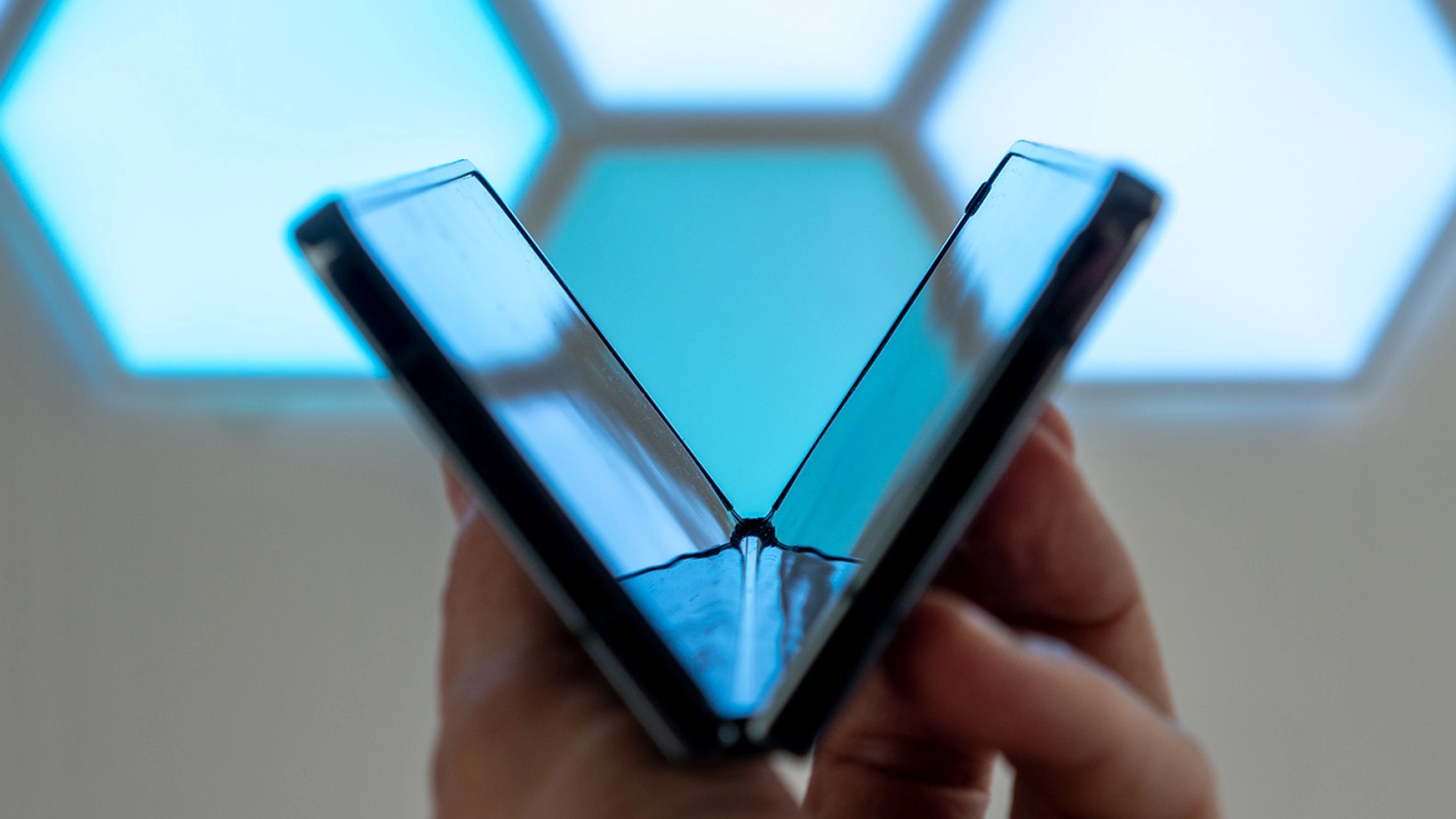 Сотрудник Google засветил Pixel Fold — по крайней мере, так думают пользователи сети