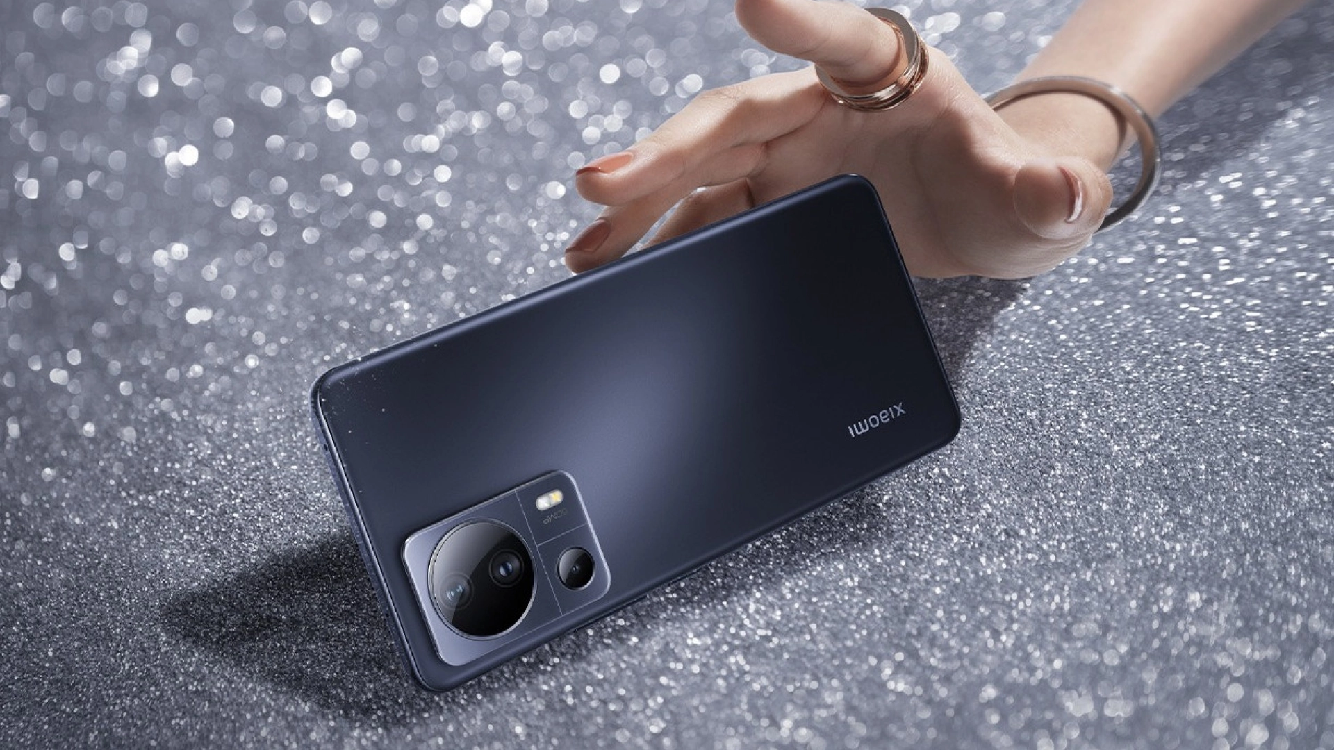 Xiaomi 13 Lite красуется на «живых» фото