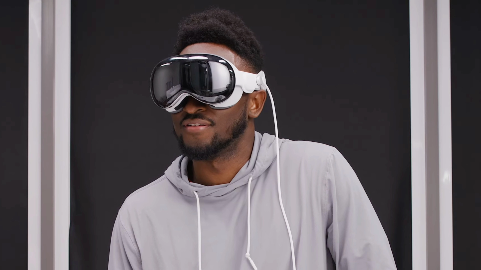 Ритейлеры планируют начать продажи Vision Pro в России в марте