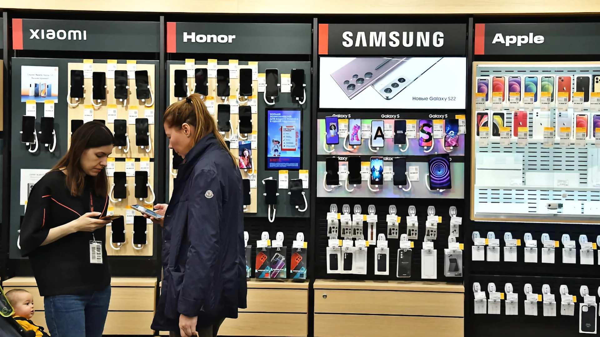 Средний чек за покупку смартфона в России упал на 15%