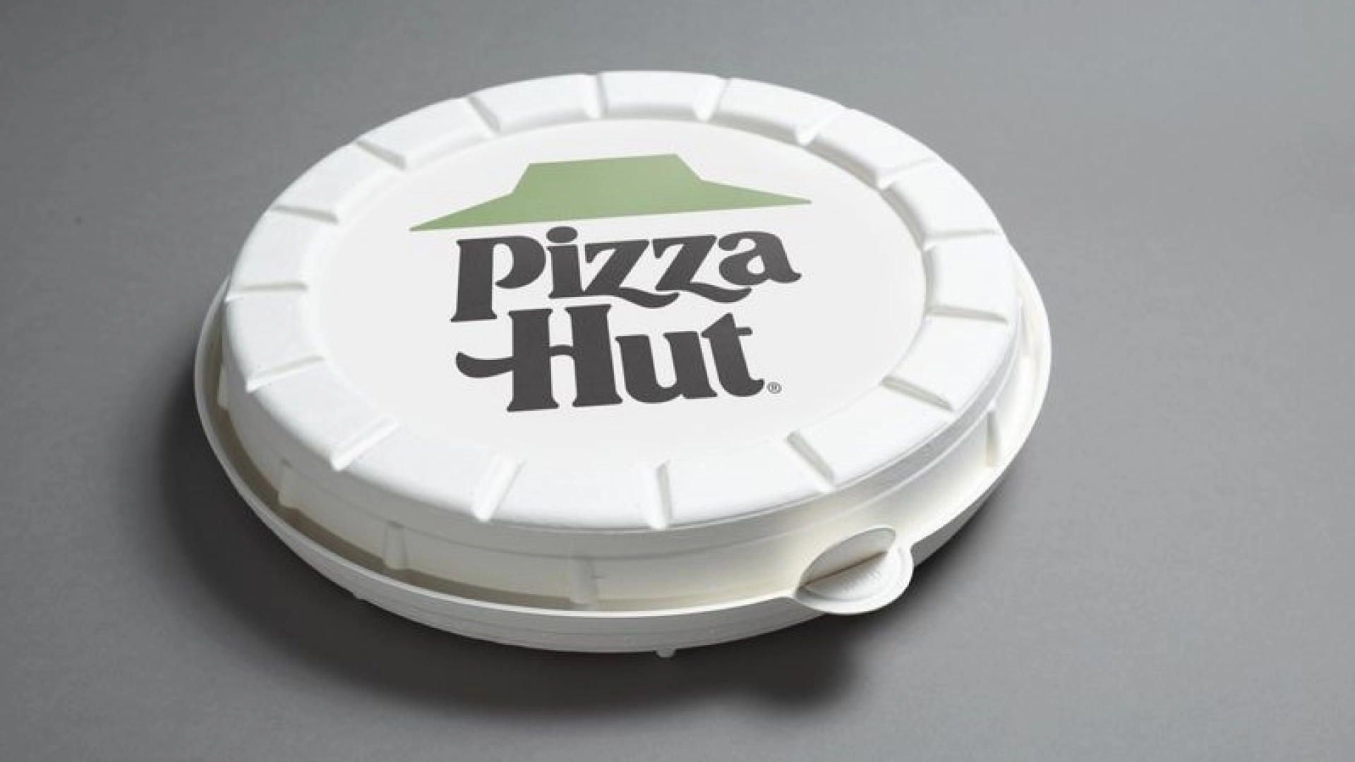Pizza Hut представила пиццу в круглой коробке с растительным мясом