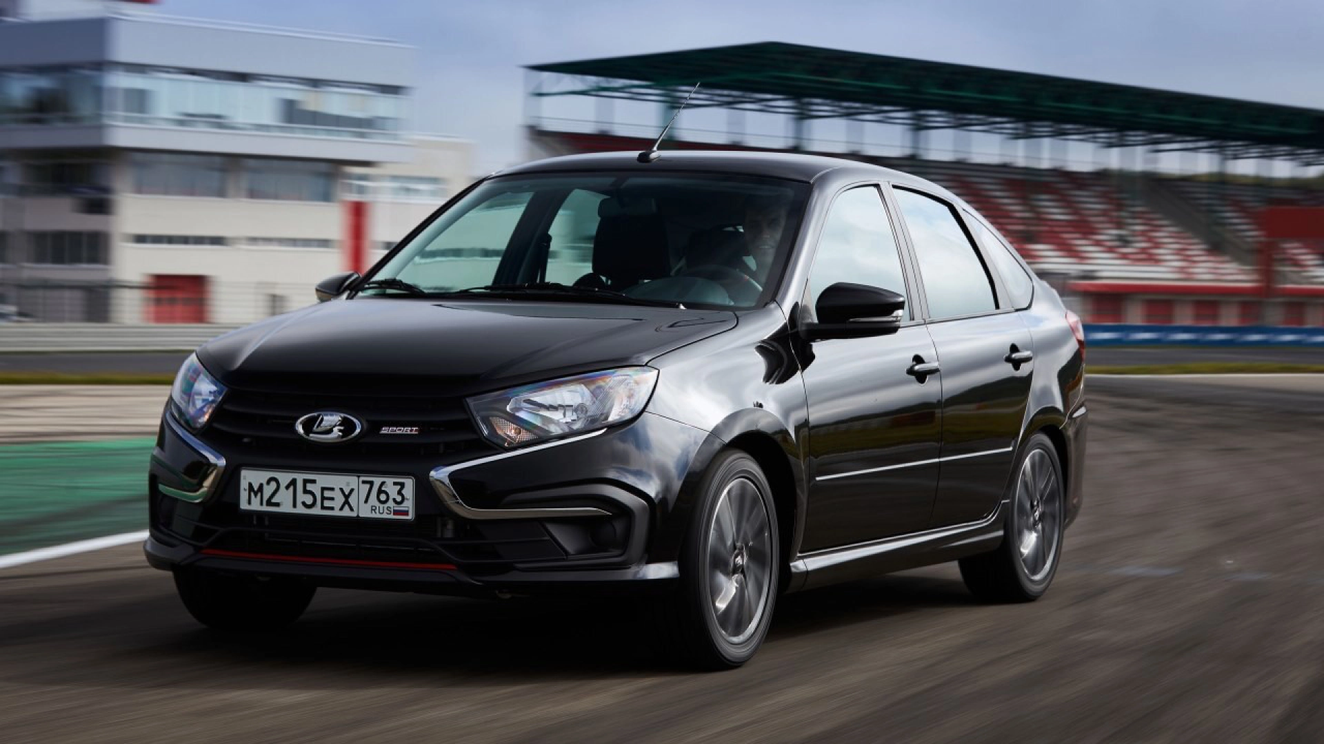 «АвтоВАЗ» запустил продажи Lada Granta Sport. Цена — от 1,25 млн рублей