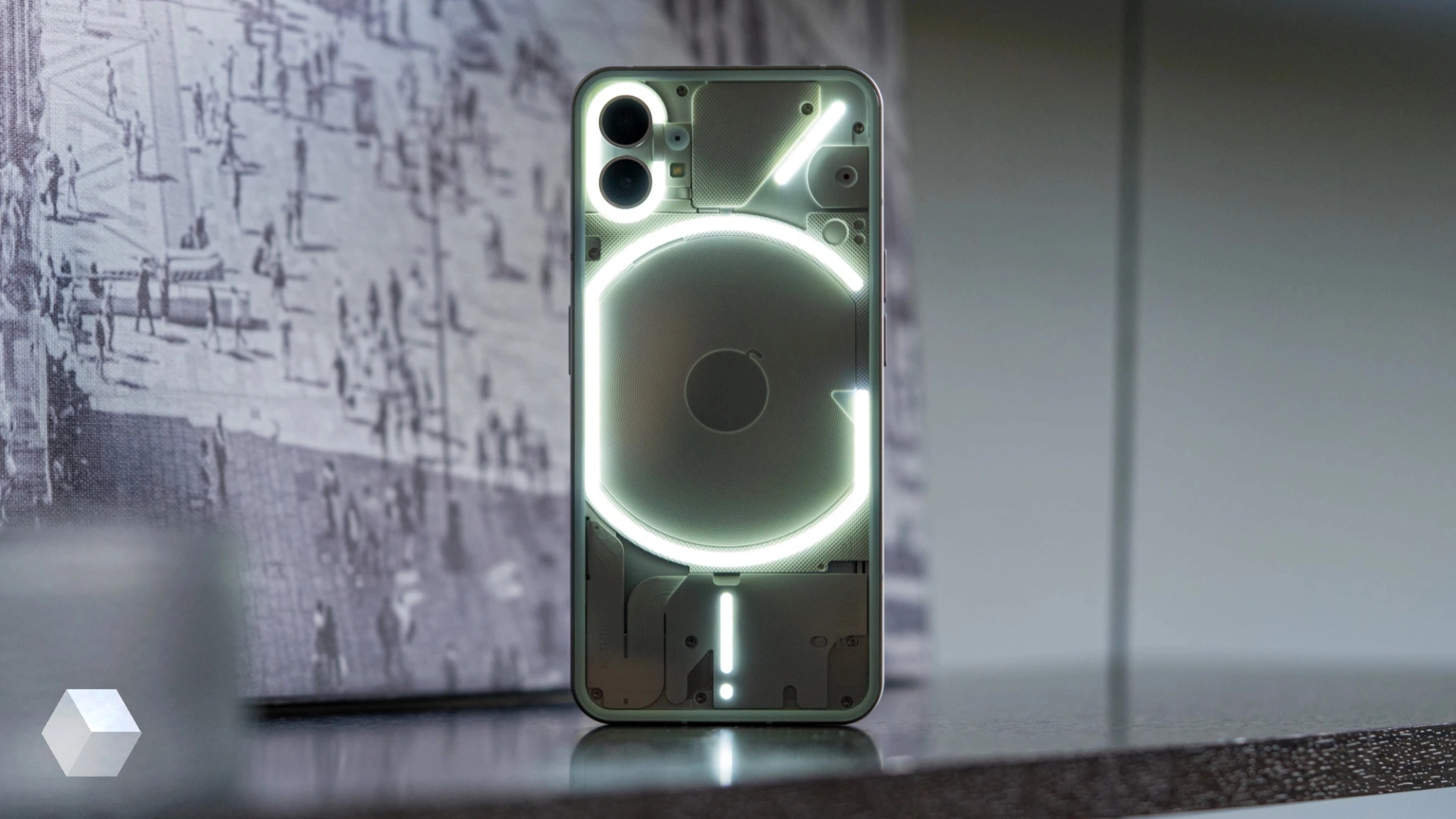 Карл Пей: Nothing не зарабатывает на продажах смартфона Phone (1)