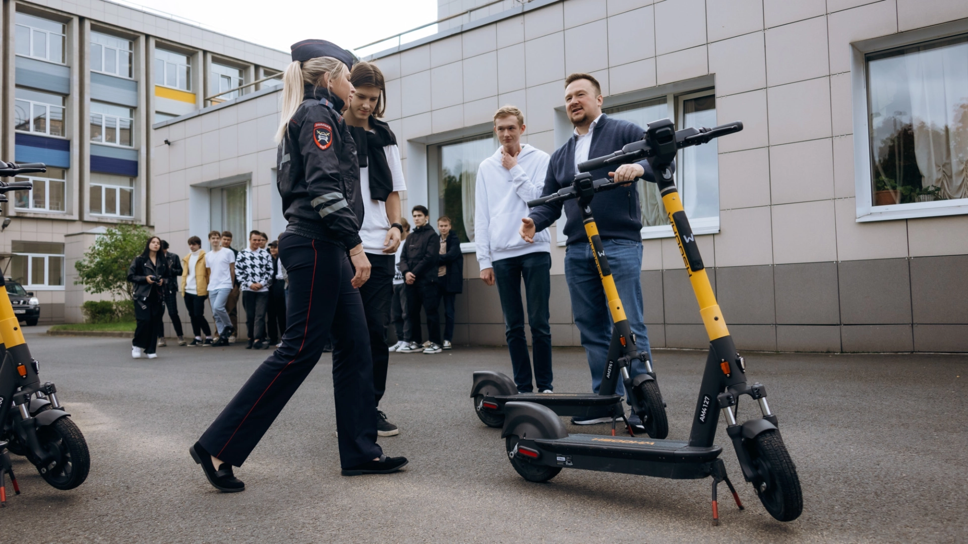 Whoosh предложил школам и вузам обучать ПДД для электросамокатов