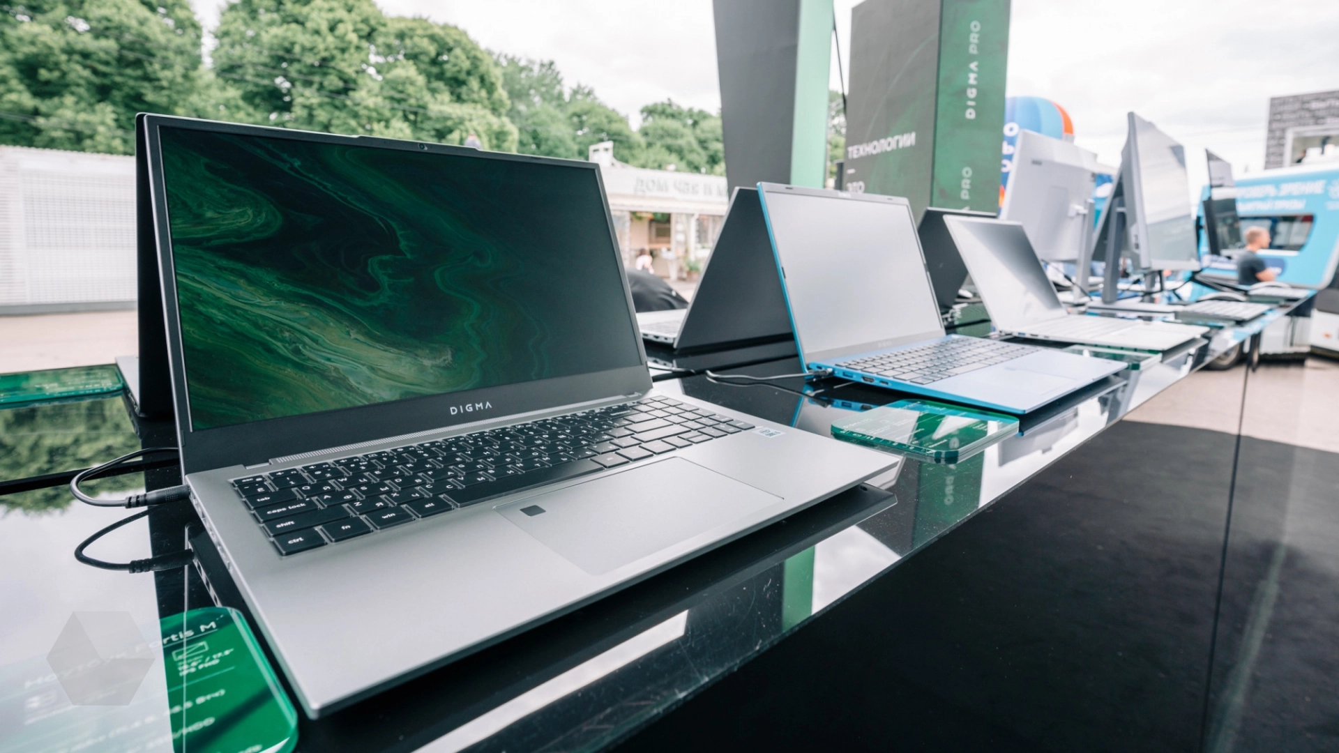 В России запустился бренд электроники Digma Pro. Все новинки были на VK Fest