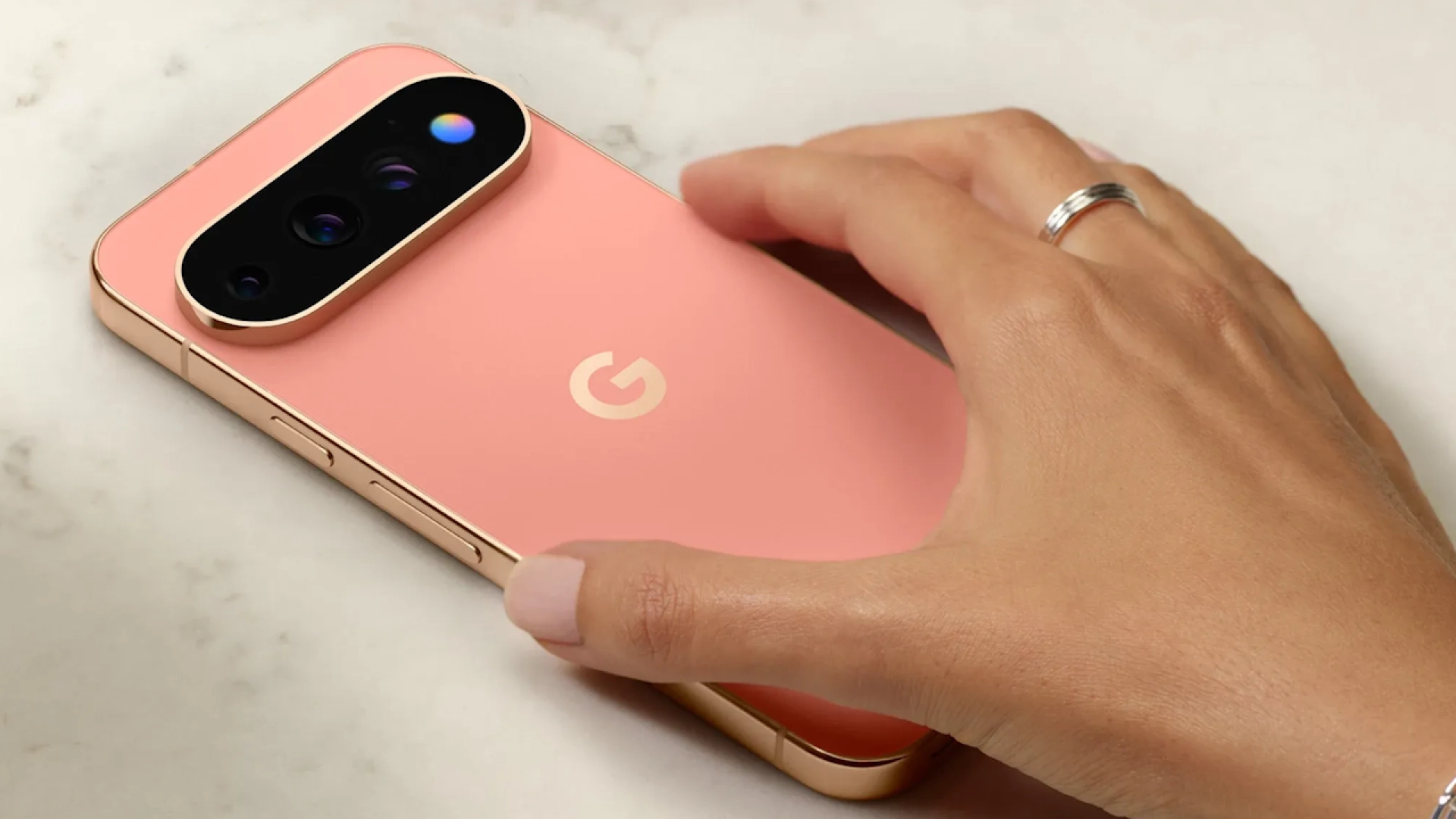 Пользователи Pixel 11 жалуются на самопроизвольное включение экрана смартфона