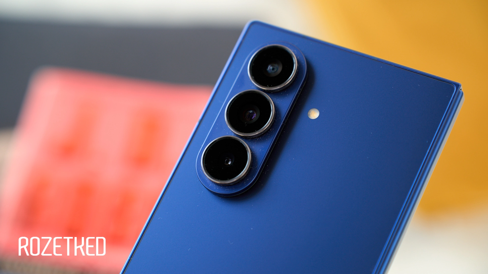 Counterpoint: Samsung снова доминирует на рынке «раскладушек» — благодаря Z Fold 7