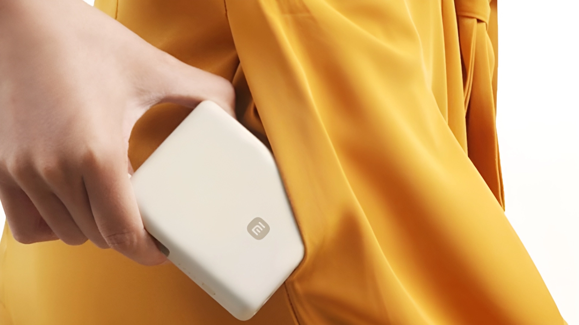 Xiaomi выпустила карманный пауэрбанк на 10 000 мАч