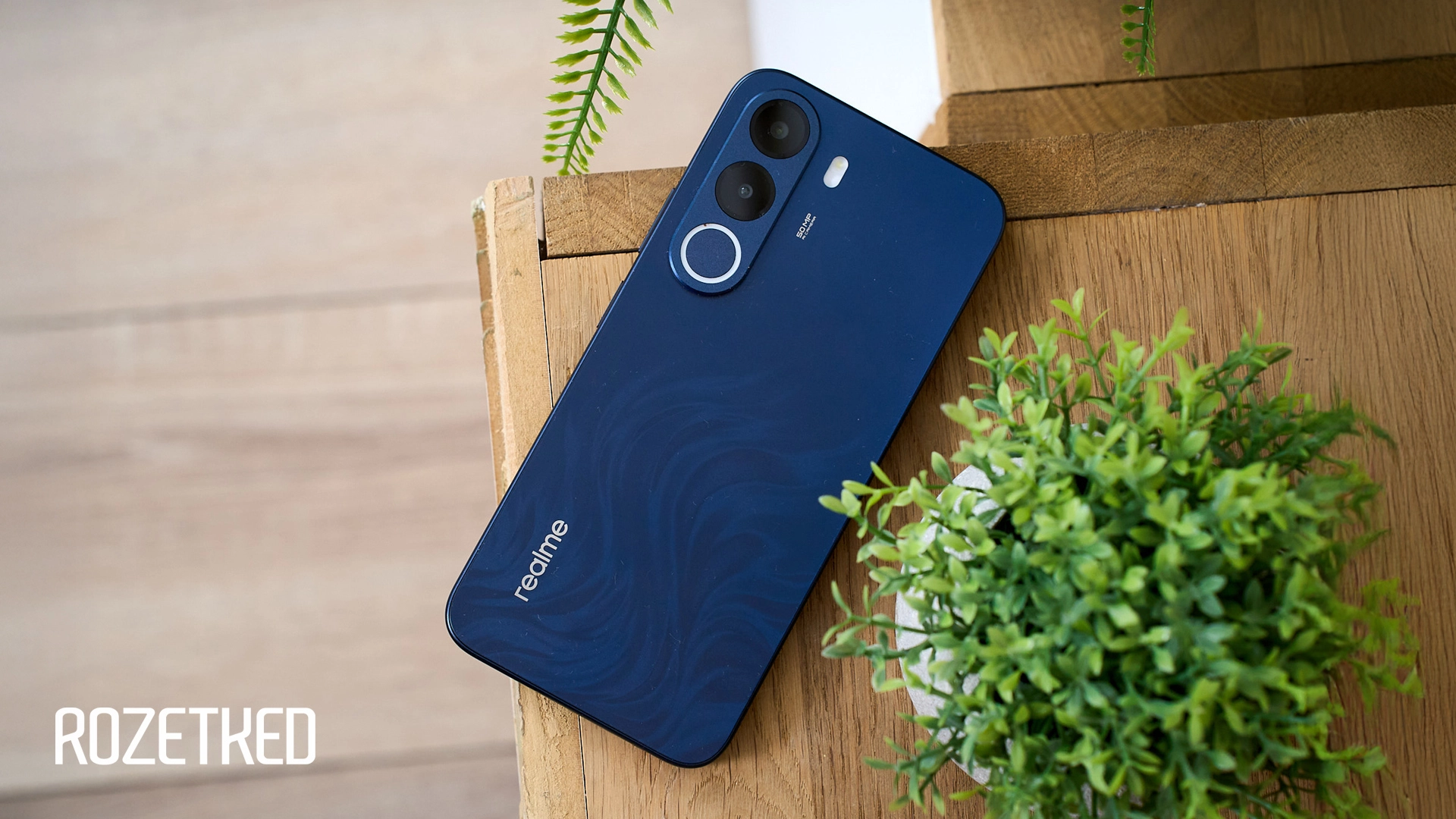 Обзор realme C100x: три дня свободы без розетки