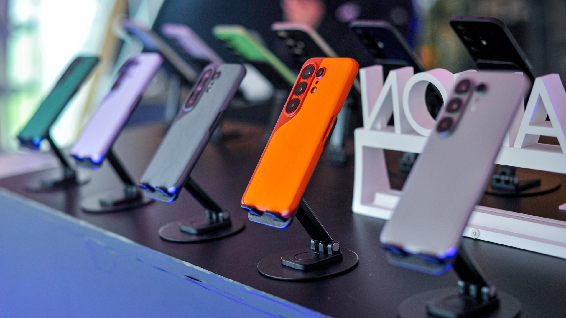 Tecno представила в России серию Camon 50 — по цене от 19 999 рублей