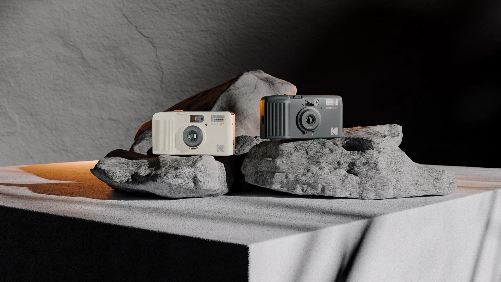 Kodak представила плёночную камеру Snapic A1 со стеклянной оптикой и двойной экспозицией