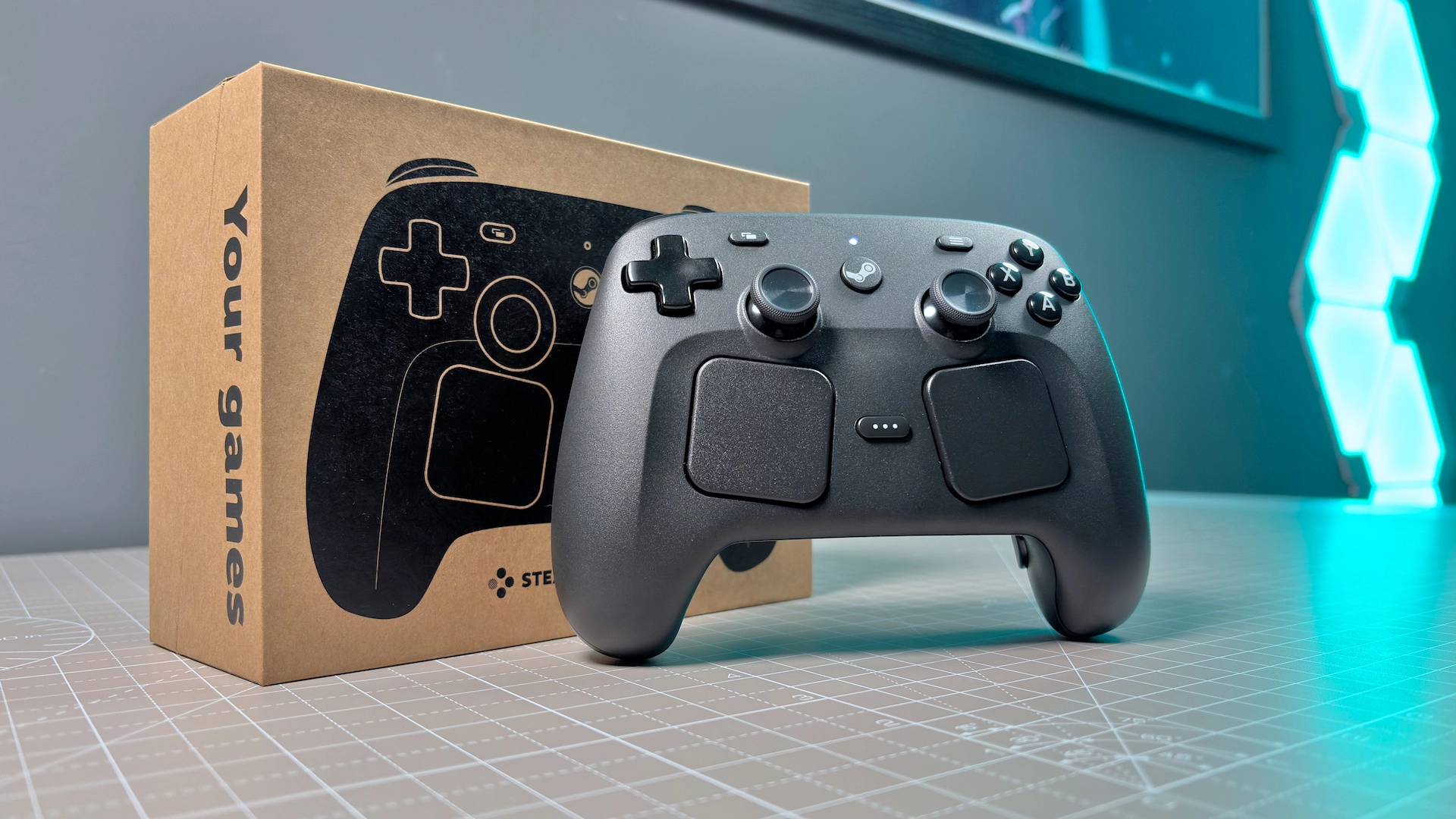 Valve начала продажи Steam Controller — ритейлеры в России просят за устройство от 20 тысяч рублей