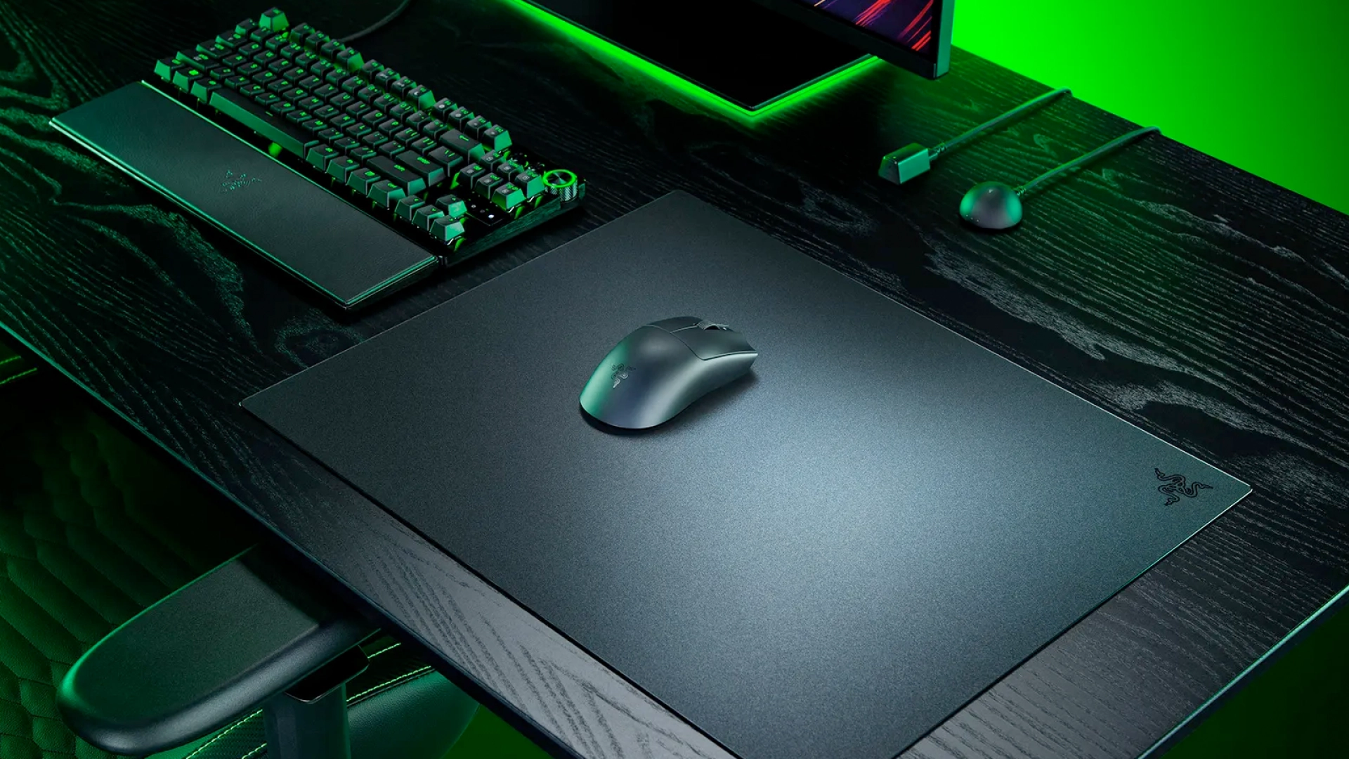 Razer выпустила Atlas Pro — стеклянный коврик для мыши толщиной всего 1,9 мм