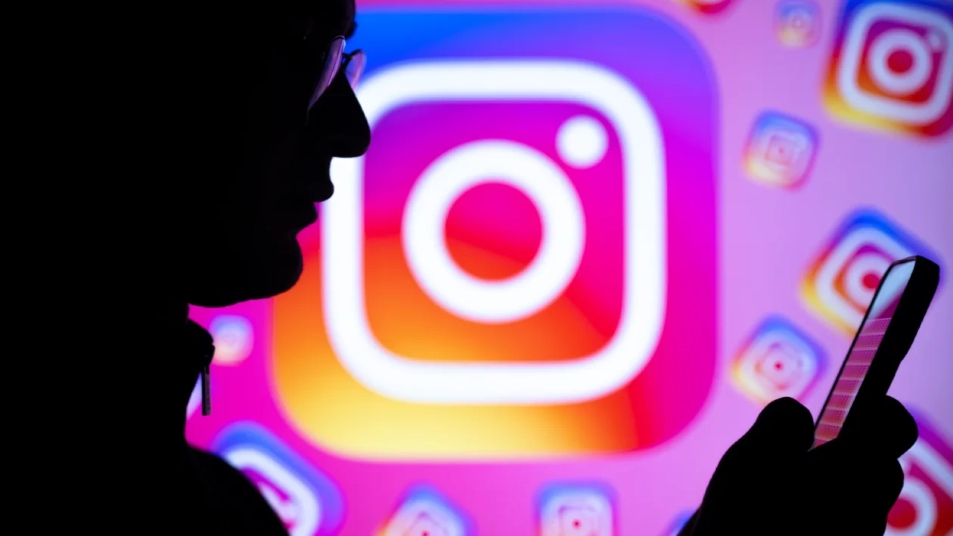 Instagram* придумала награду для авторов в виде золотого кольца