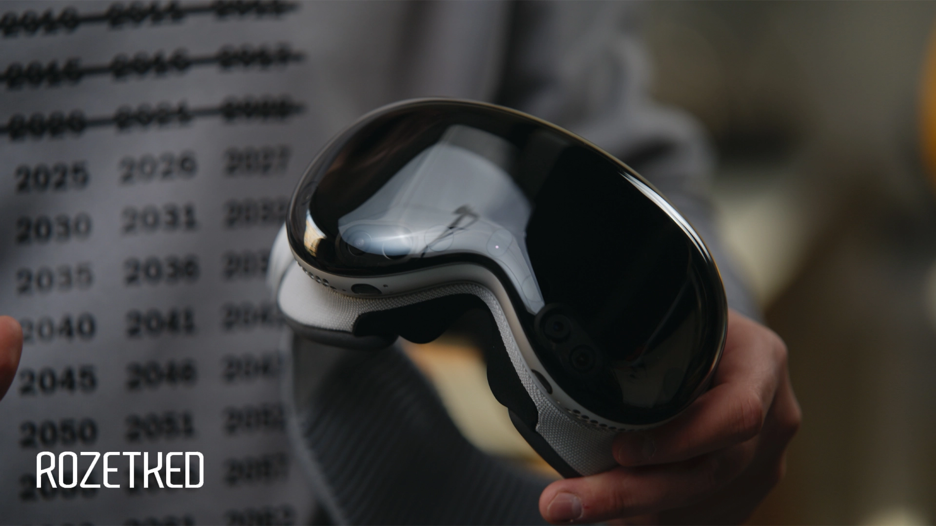 Марк Гурман: более доступный Vision Pro будет стоить 2000 долларов