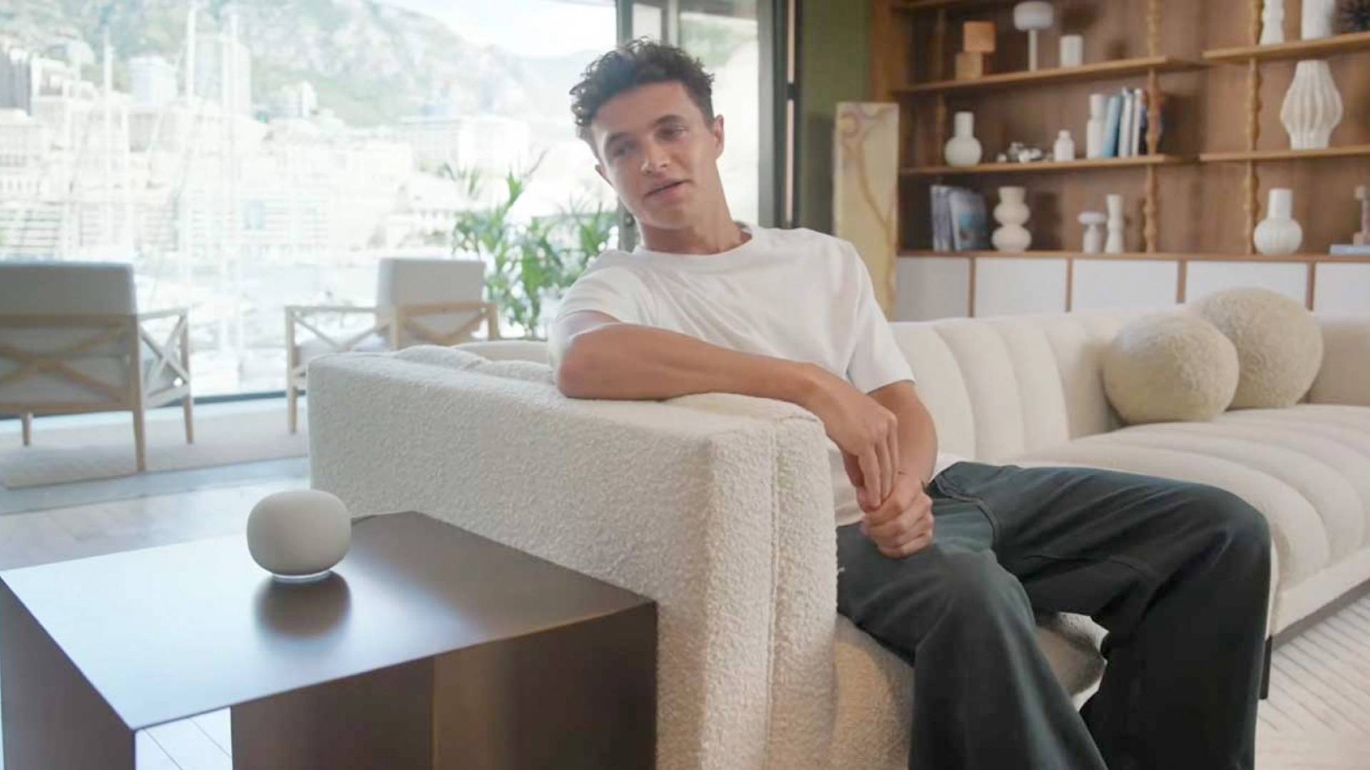 В сети появились подробности о новой умной колонке с Gemini от Google