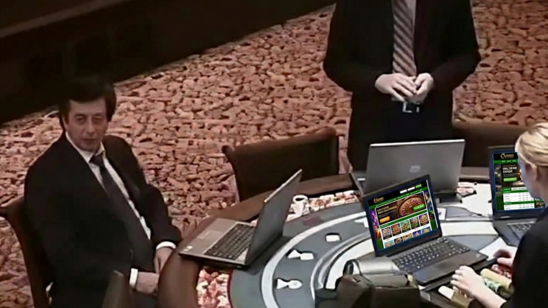 «Коммерсантъ»: Минфин предложил легализовать в России онлайн-казино