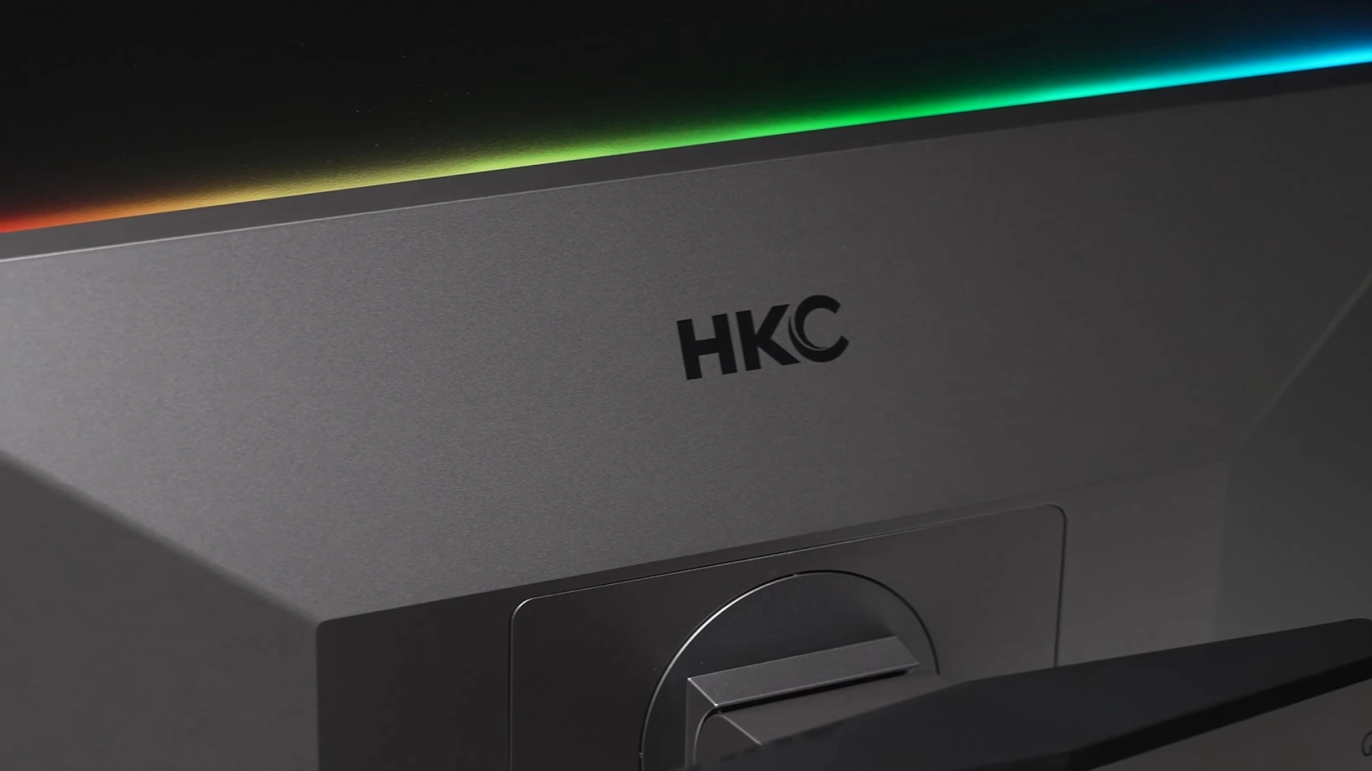 HKC представила первый в мире монитор с частотой 800 Гц