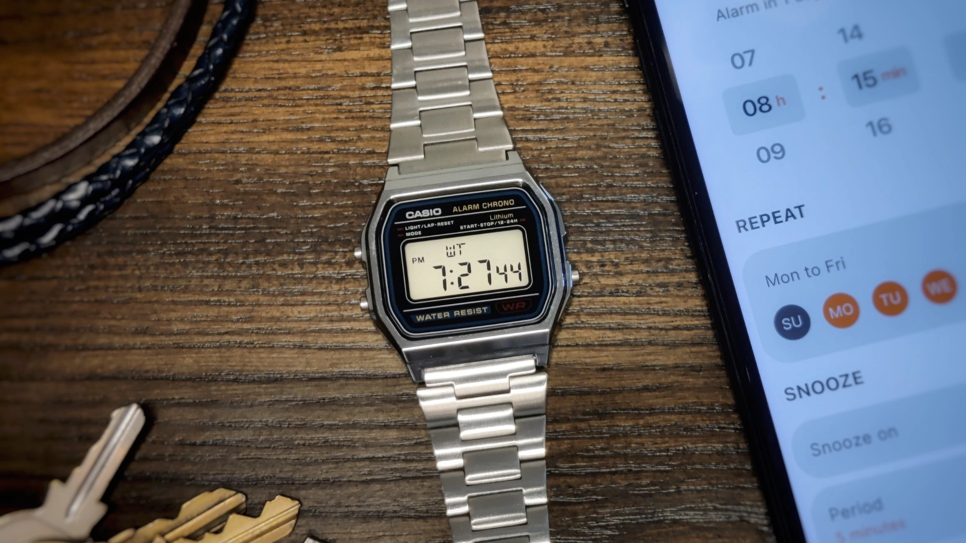 Ollee Watch добавляет Bluetooth и шагомер в легендарные Casio