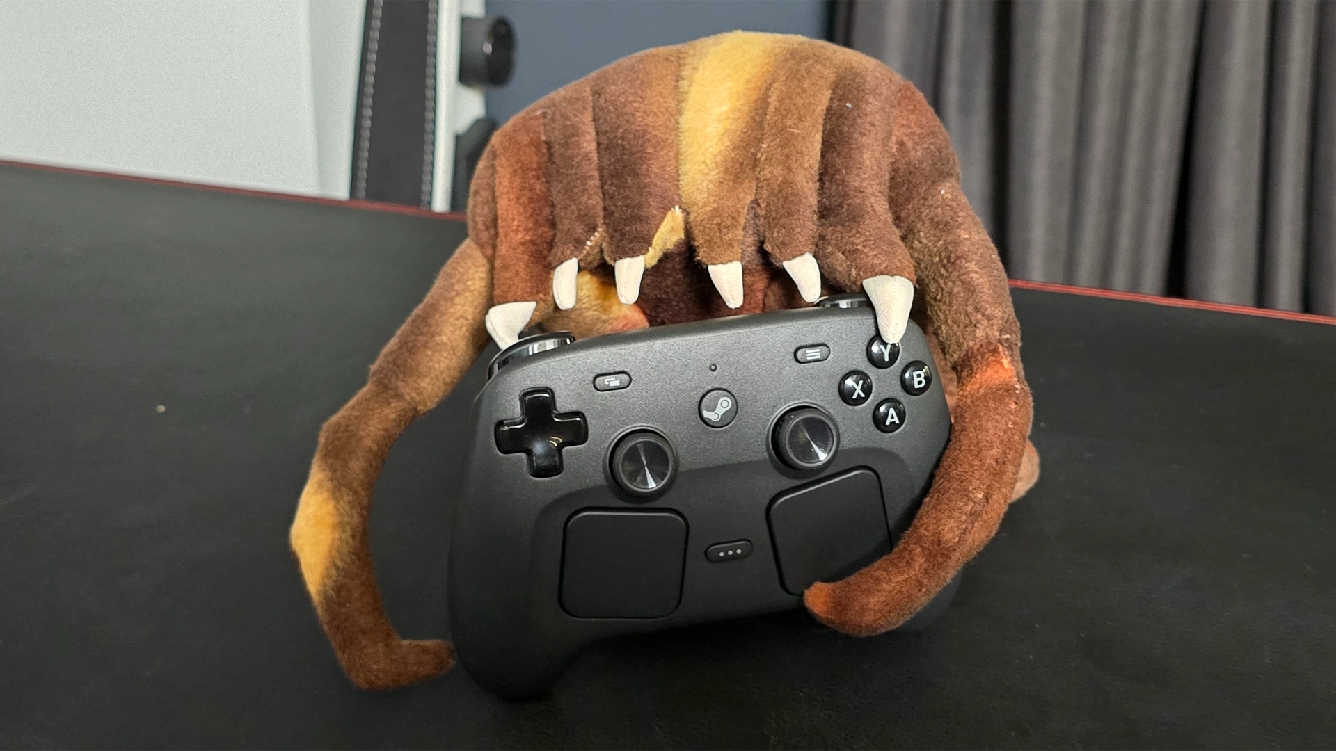 Зарядная станция Steam Controller чуть не устроила пожар одному из владельцев геймпада
