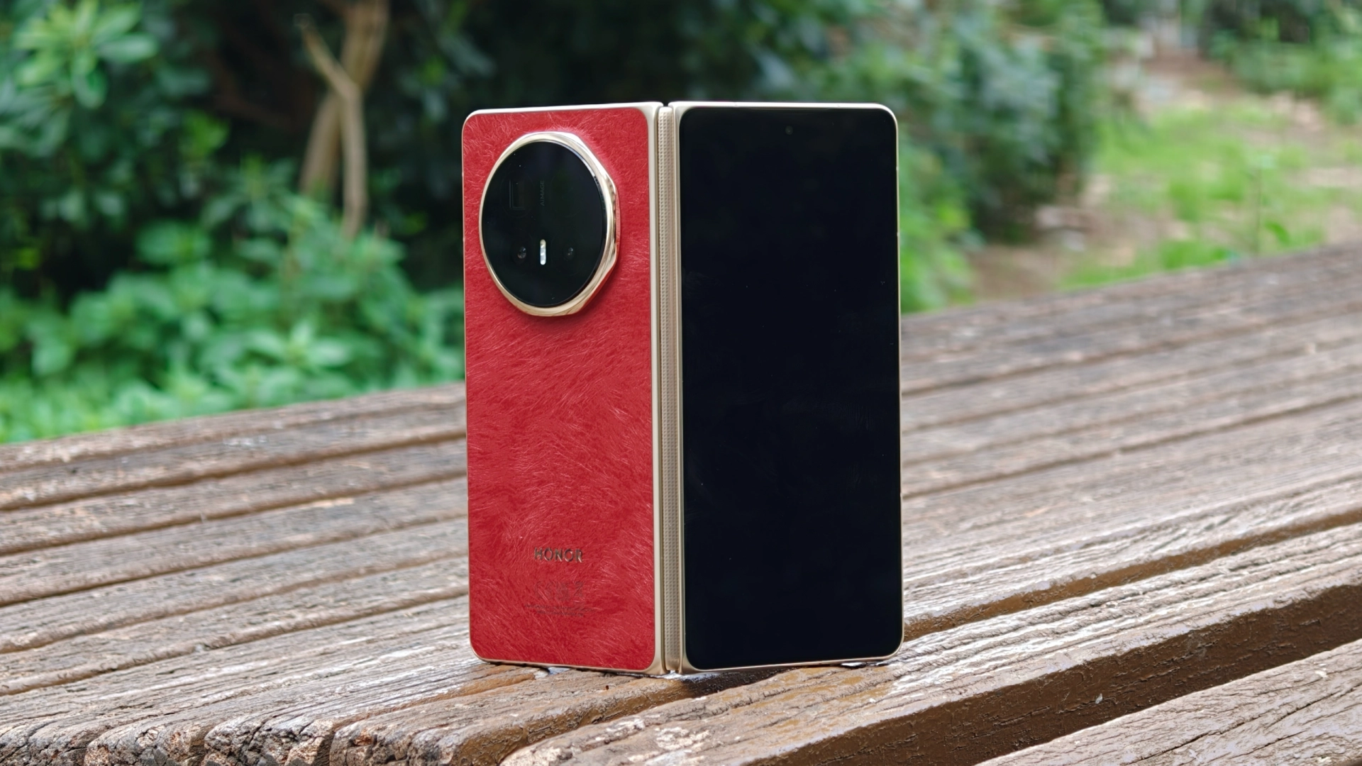 Honor представит флагманский складной смартфон Magic V6 на MWC 2026