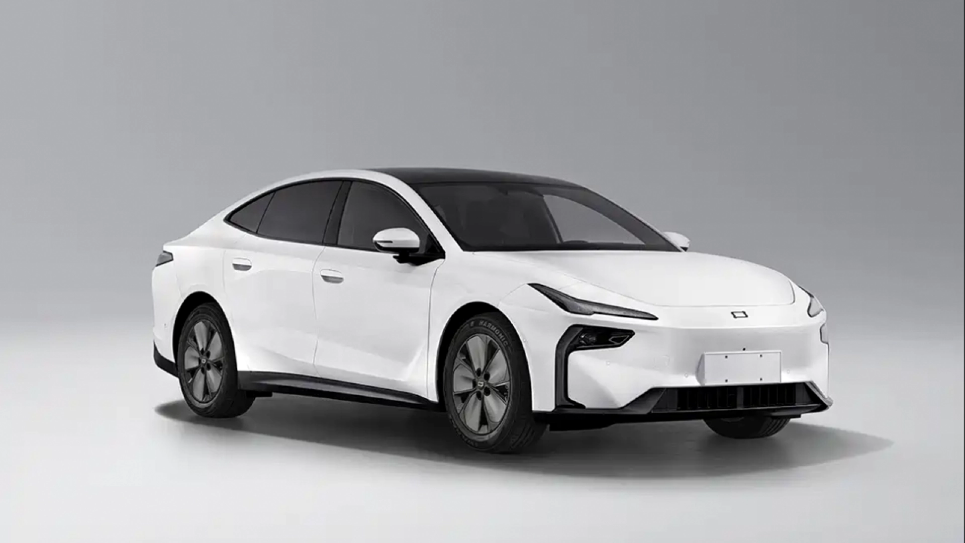 В Китае показали Bestune Joуee 08 — первый лифтбек в NEV-линейке бренда