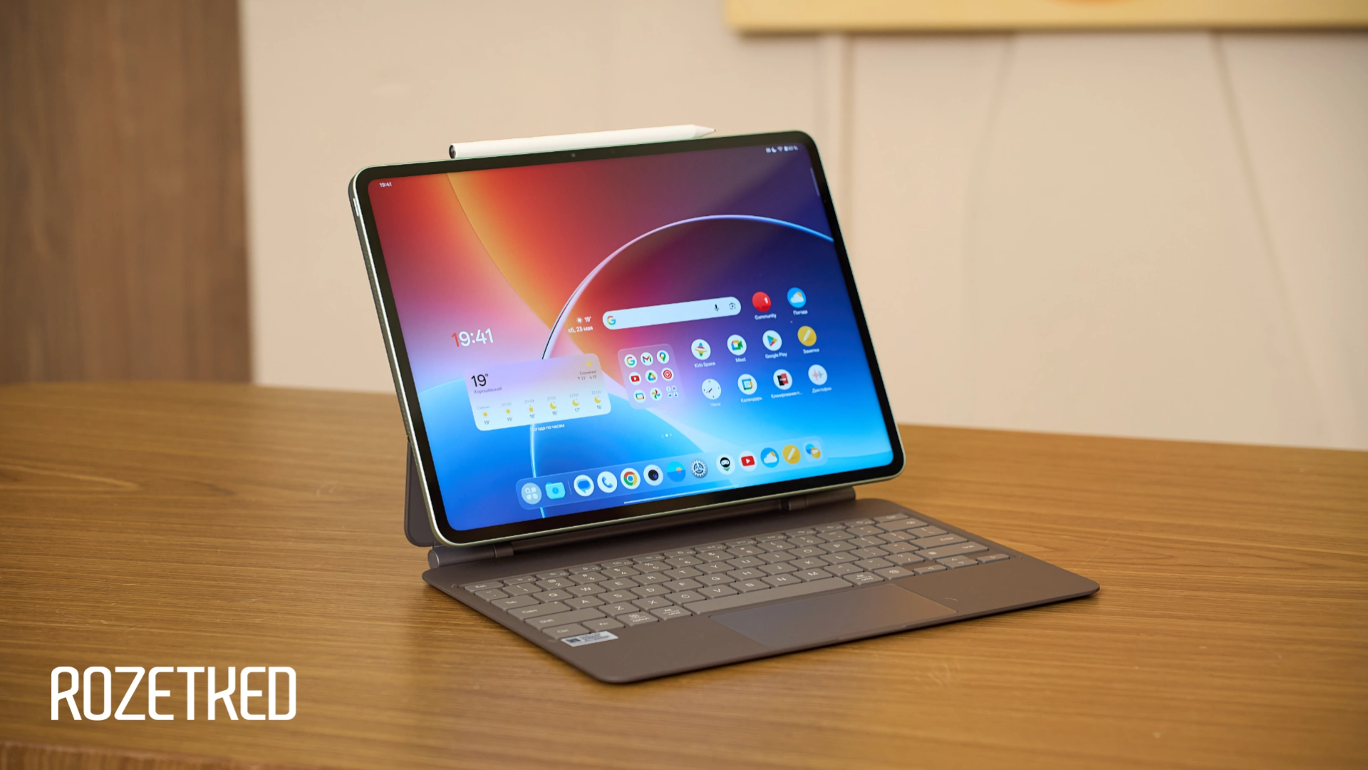 Обзор OnePlus Pad 4: огромный, быстрый, тонкий