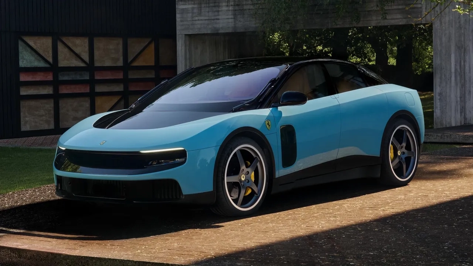 Ferrari уволила директора по маркетингу — вскоре после неудачного запуска электромобиля Luce