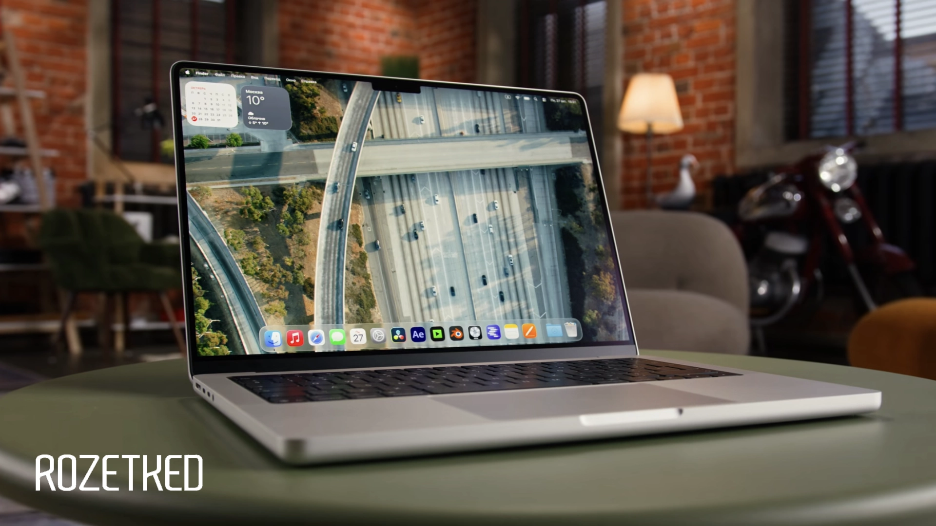 Bloomberg: MacBook Pro на M6 получит не только сенсорный экран, но и Dynamic Island