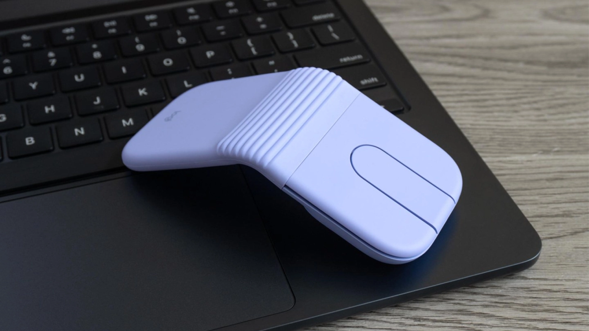 Logitech выпустила складную компьютерную мышь Mobi Fold