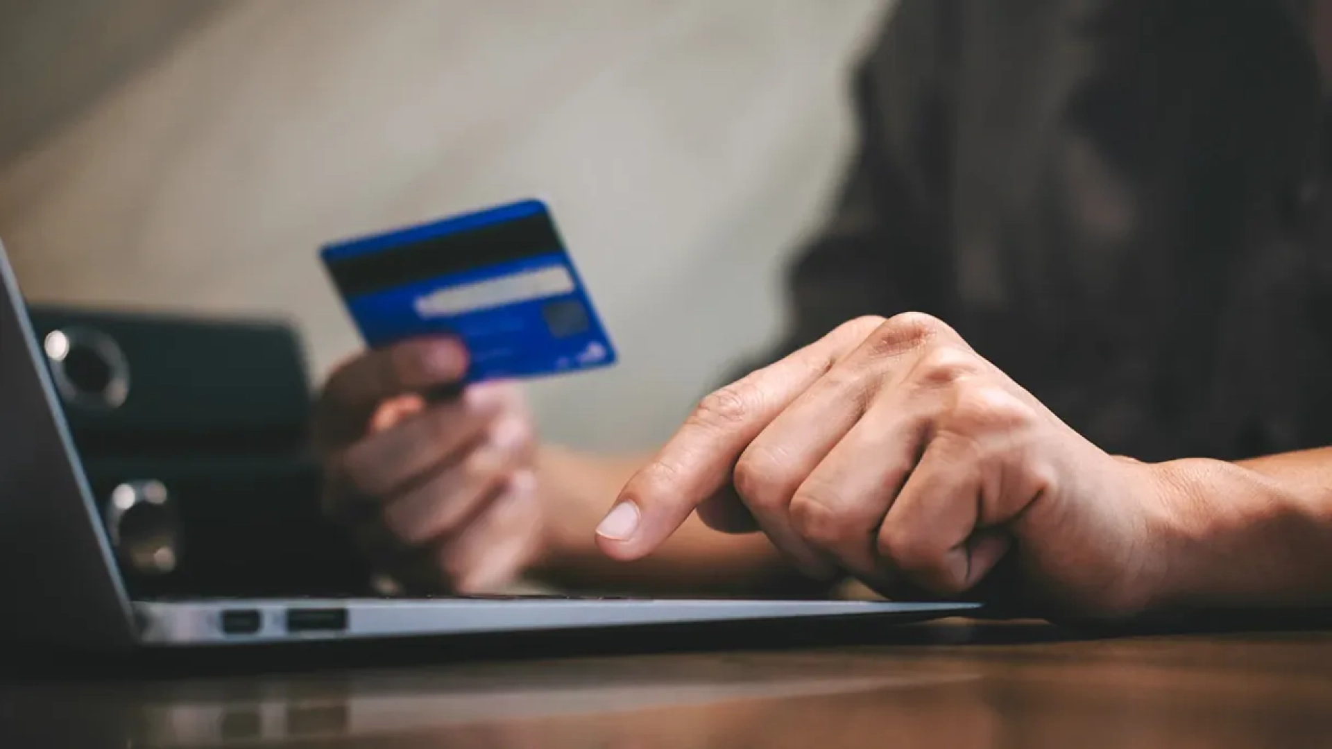 В России хотят передавать силовым органам данные о местоположении пользователей маркетплейсов