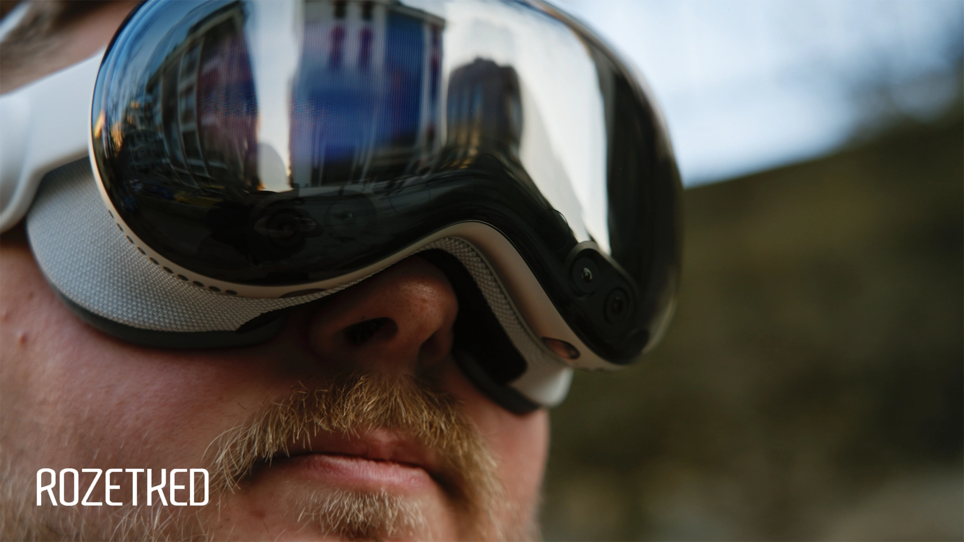 Минг Чи-Куо: Apple отложила релиз более доступной версии Vision Pro до 2027 года