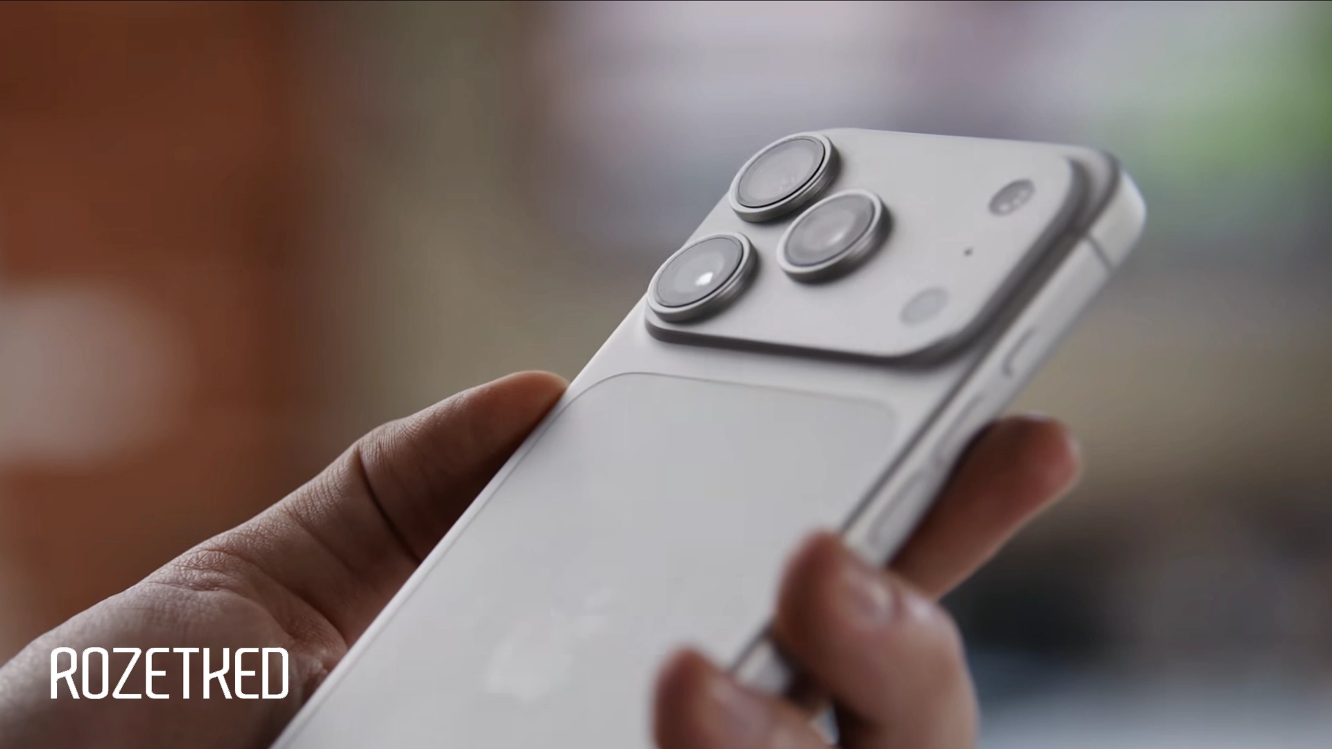 Инсайд: iPhone 18 Pro Max будет самым тяжёлым iPhone в истории