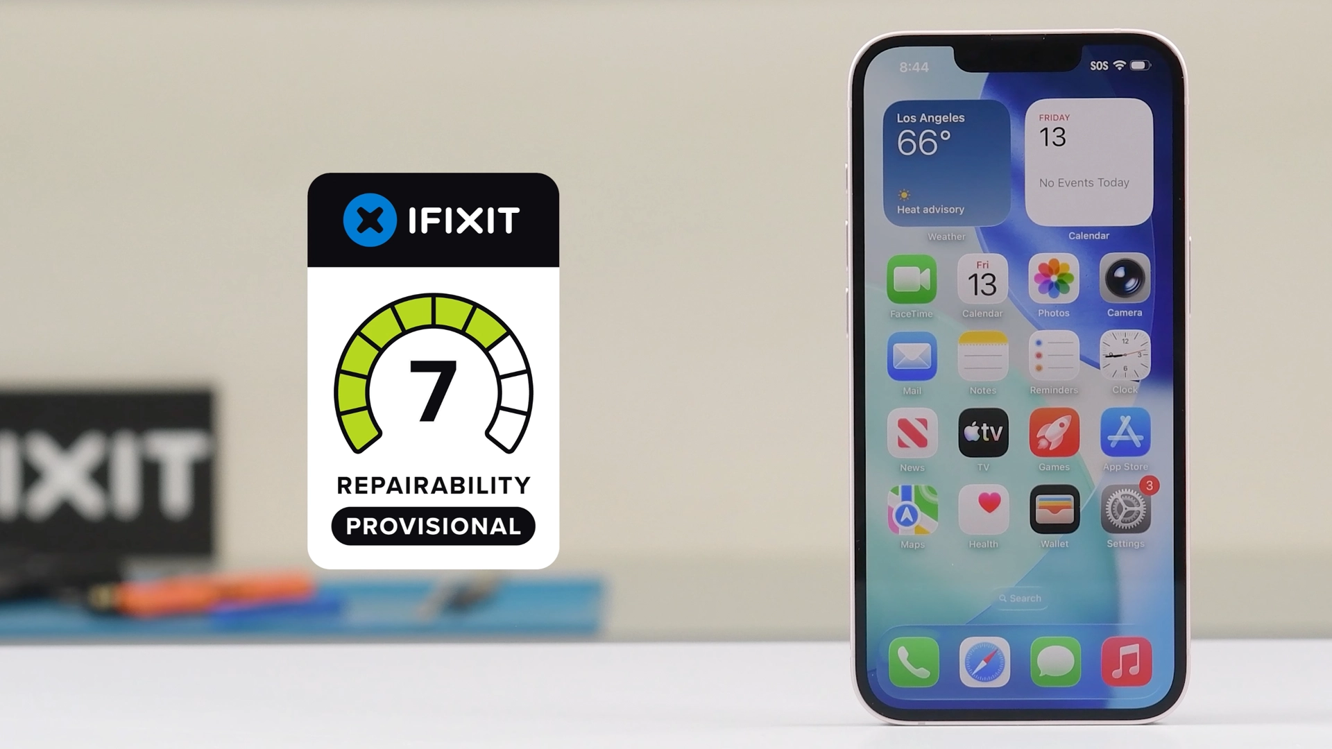 В iFixit разобрали iPhone 17e — ему поставили 7 из 10 баллов по ремонтопригодности
