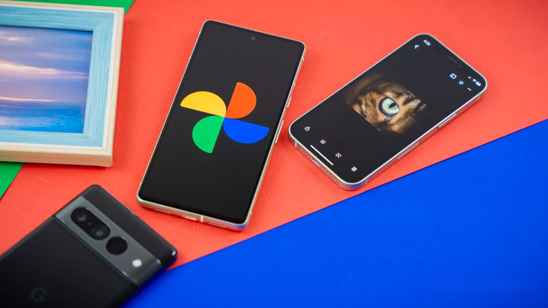 «Google Фото» научится превращать пользователей в мемы