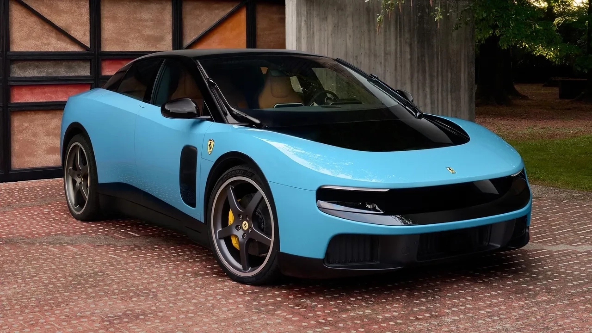 Financial Times: Ferrari уже перевыполнила план по продажам электрокара Luce на 2026 год