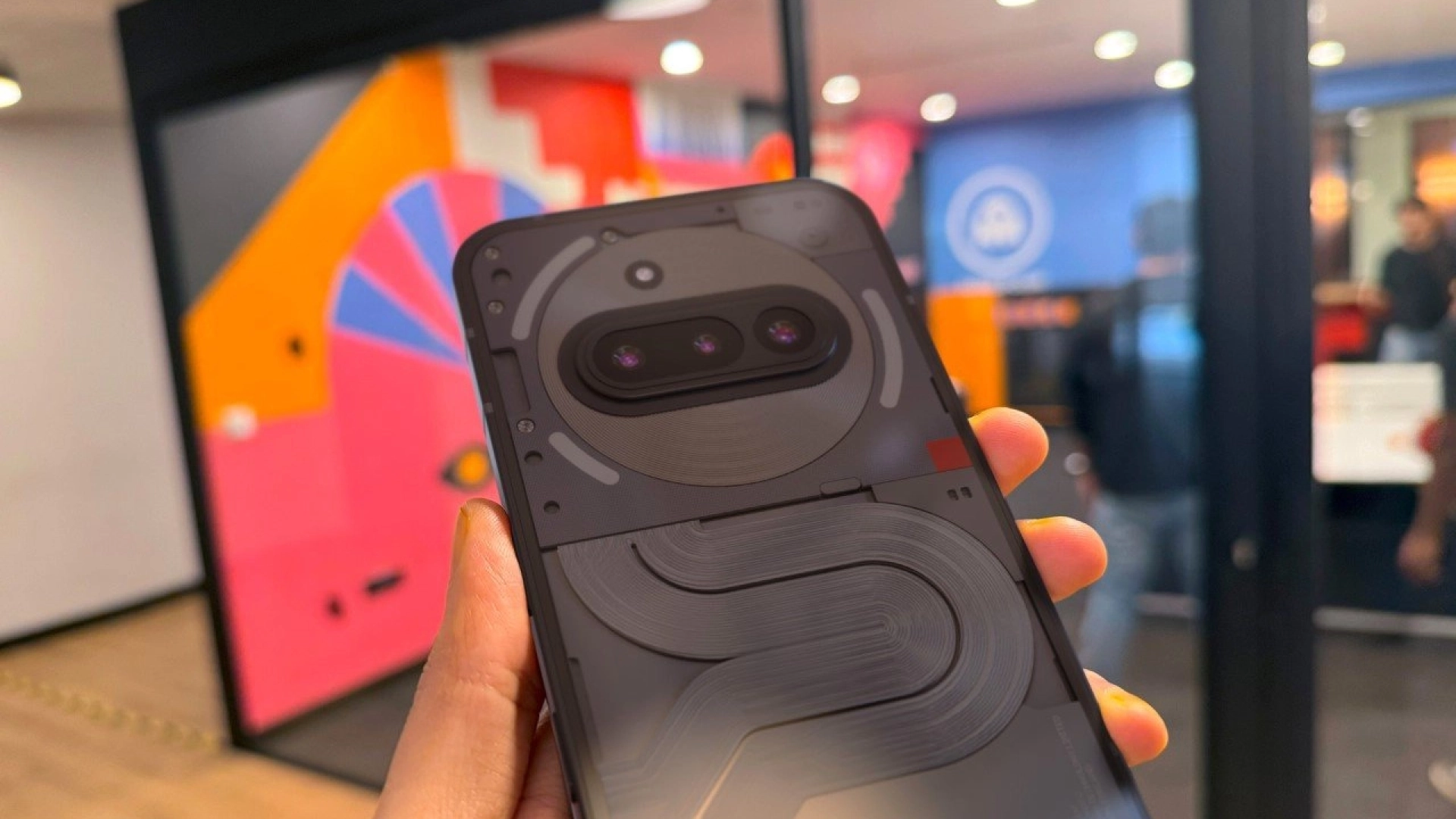 Стали известны отличия между Nothing Phone (3a) и (3a) Pro