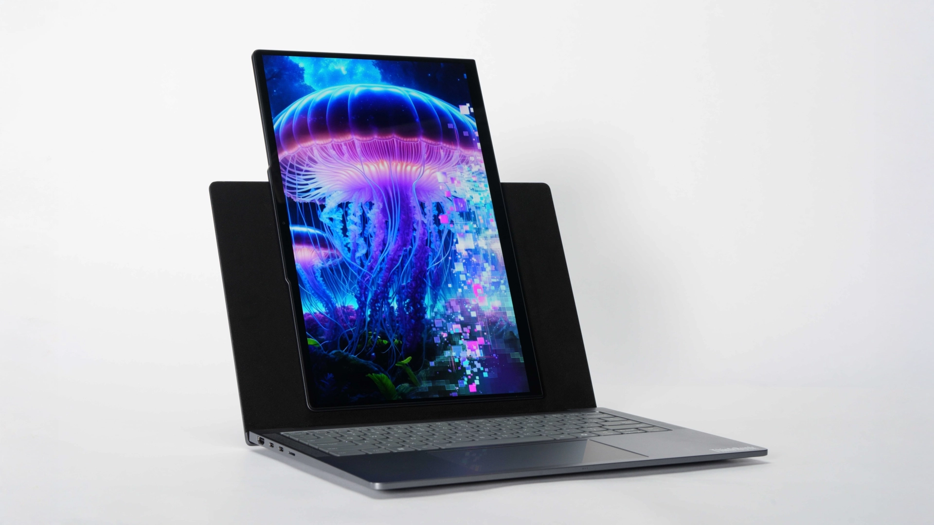 Lenovo показала концепт ноутбука с поворотным дисплеем