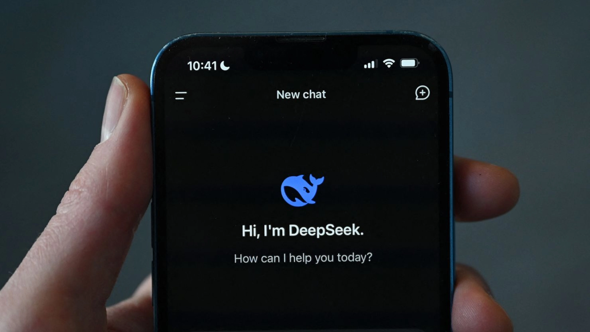 DeepSeek представила компактную версию ИИ-модели R1 для работы на одном GPU