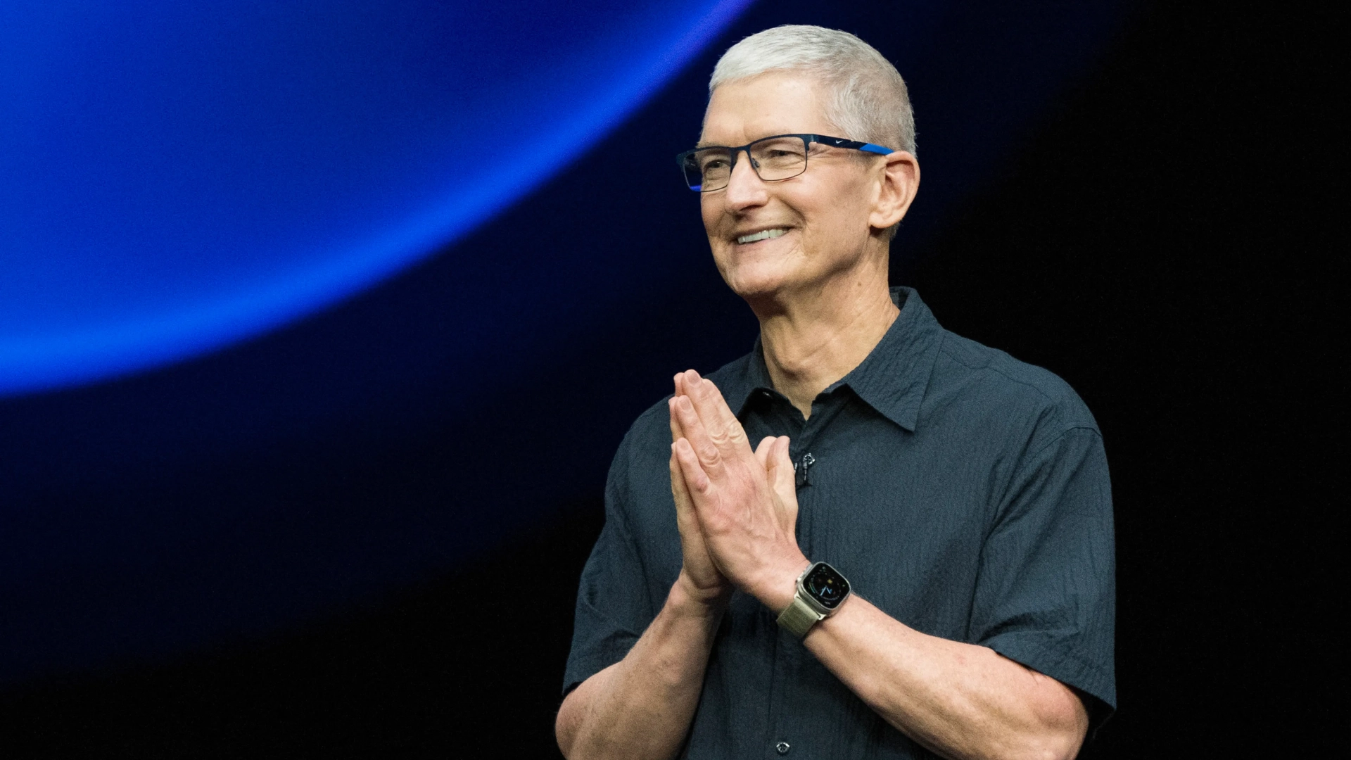 15 лет с Тимом Куком: как осторожный бухгалтер привёл Apple к величию