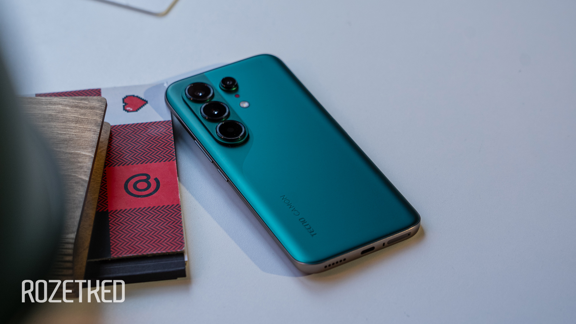 Обзор Tecno Camon 50 Ultra: эстетичный субфлагман с новым именем