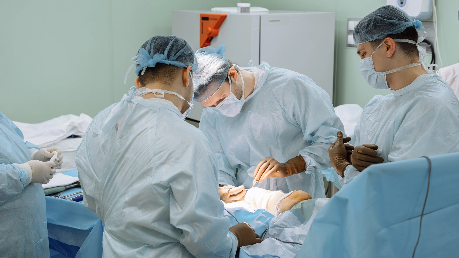 «Моторика» провела первые в России операции с установкой протеза напрямую в кость