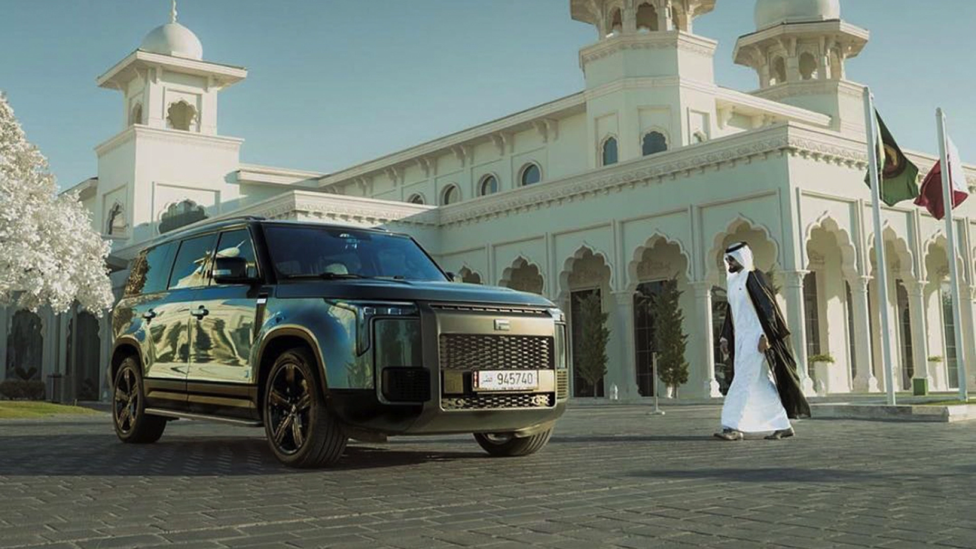 ROX Motor выпустит в России внедорожник Adamas в цветах, отсылающих к ОАЭ и Кавказу