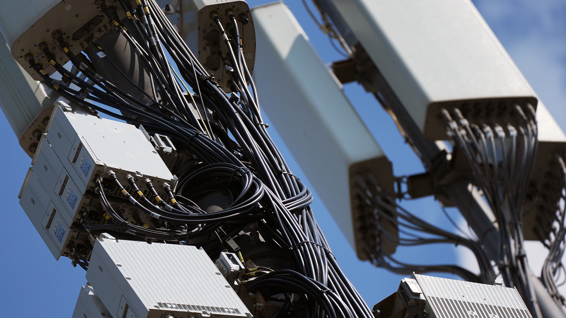 «Известия»: сеть 5G в России планируют построить на частотах 3G