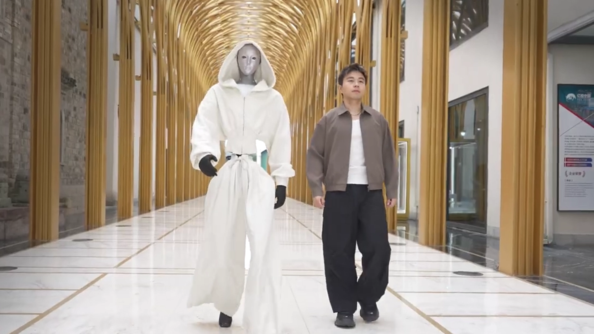 Unitree показала гуманоидного робота H2