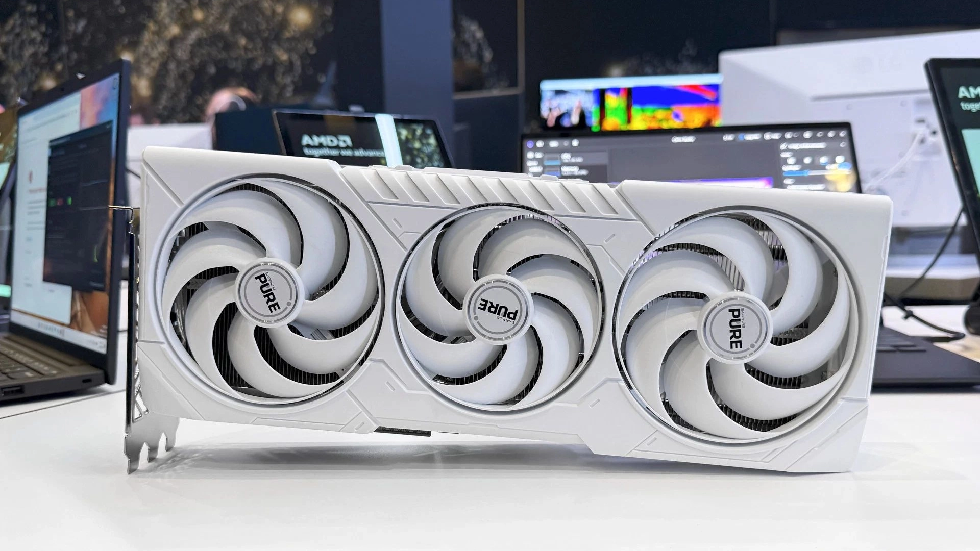 Лиза Су: видеокарты AMD Radeon RX 9070 выйдут в начале марта