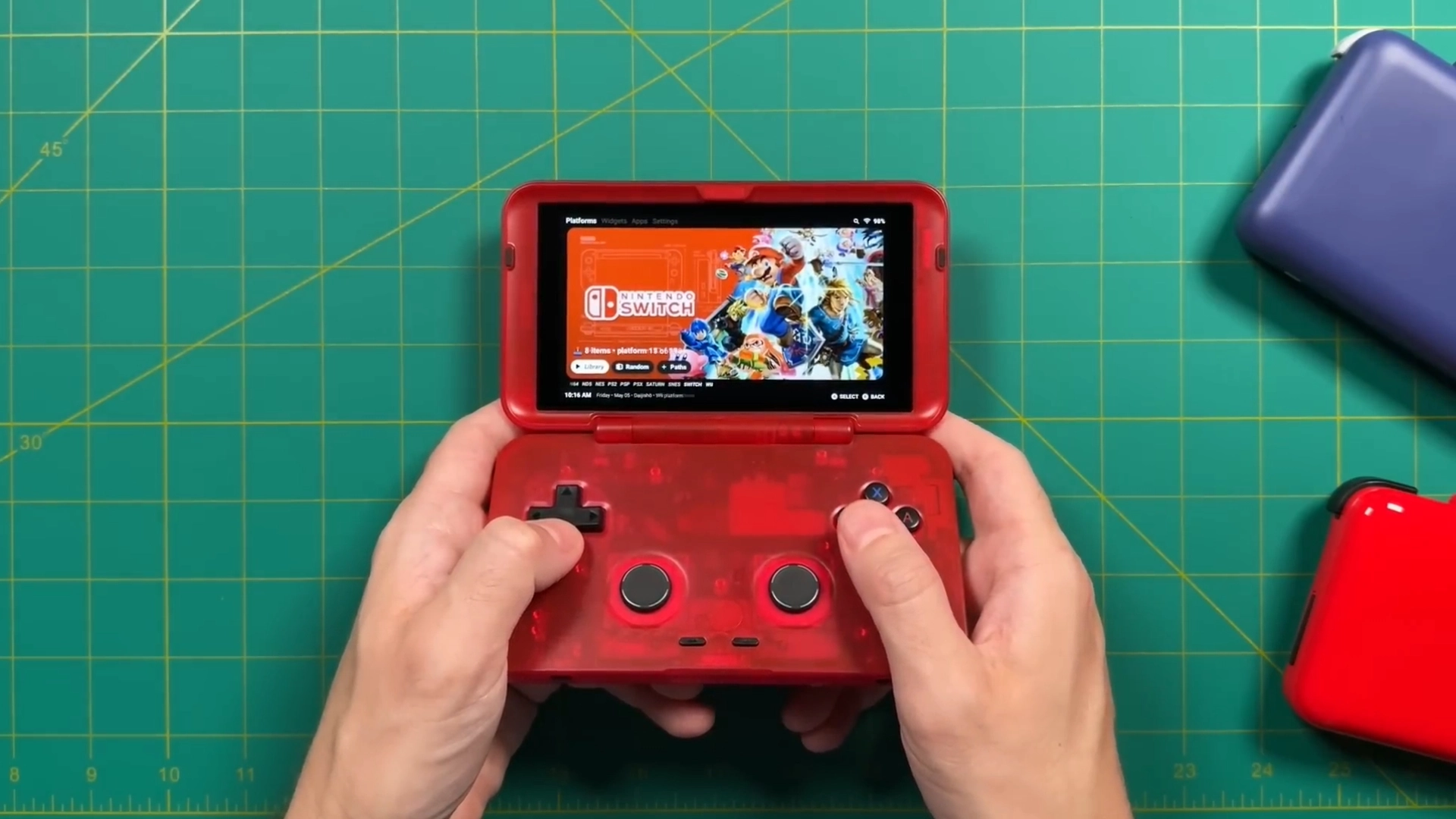 Retroid собирается выпустить складную ретро-консоль Pocket Flip 2