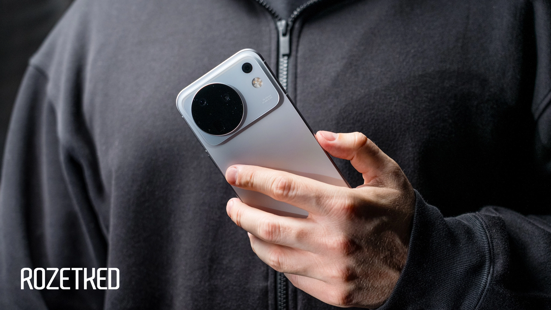 Обзор vivo X500: базовый флагман с амбициями