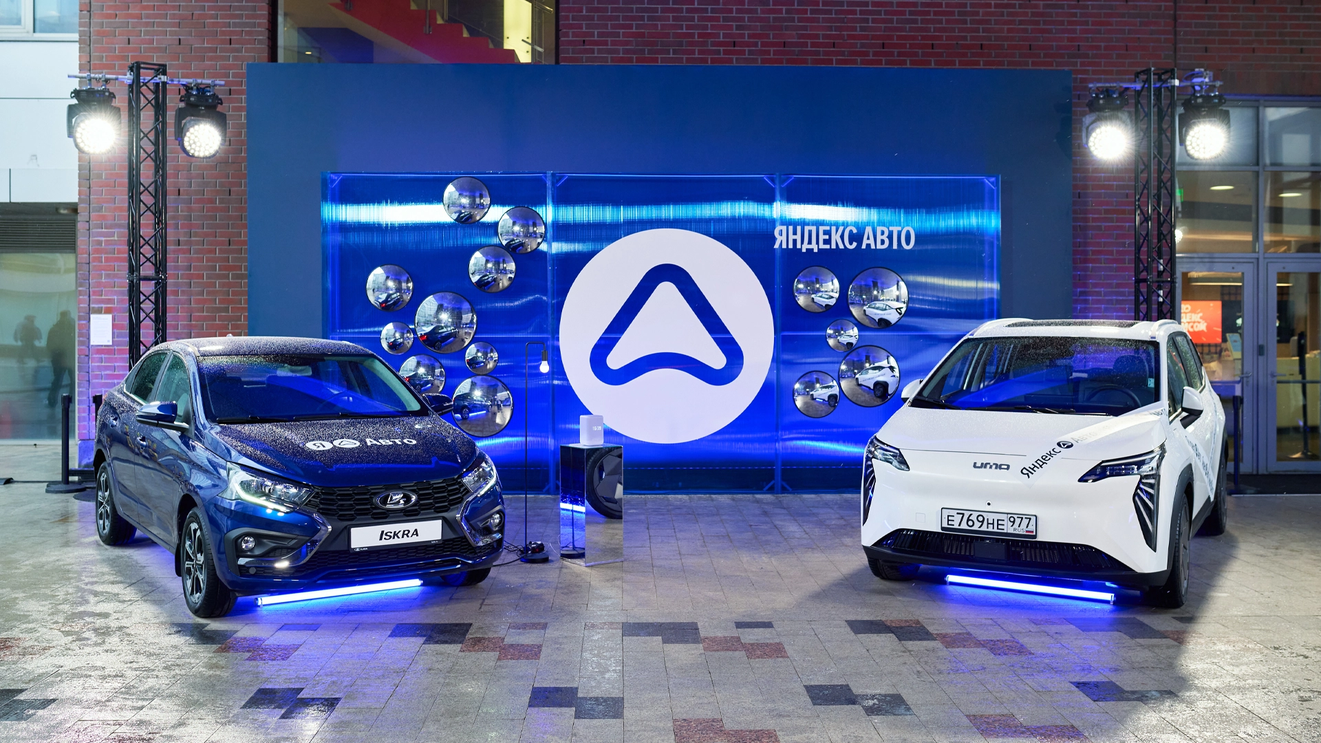 «Яндекс Авто» представит на Пекинском автосалоне прототип новой ИИ-платформы с «Алисой»